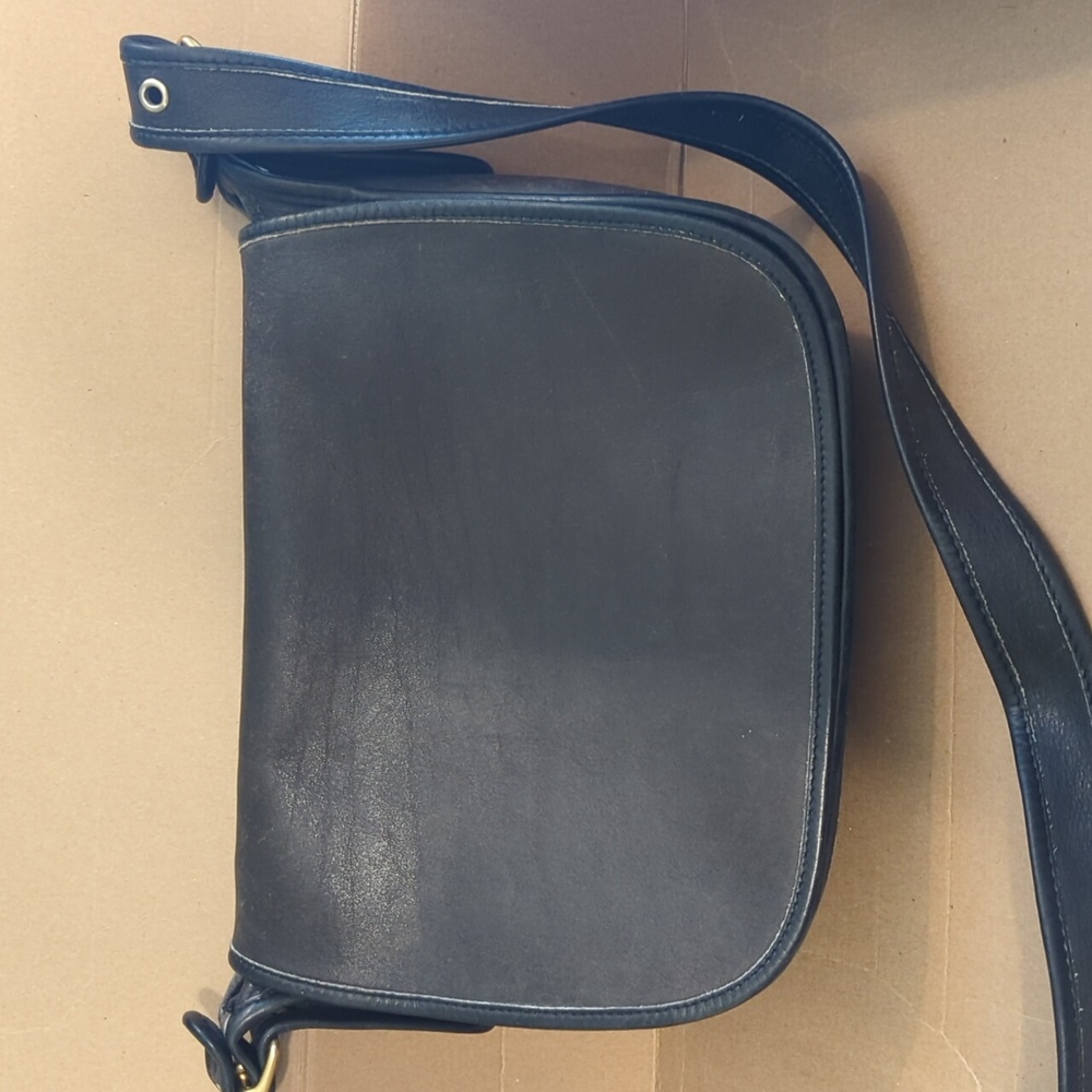 Vintage black leather Coach handbag shoulder